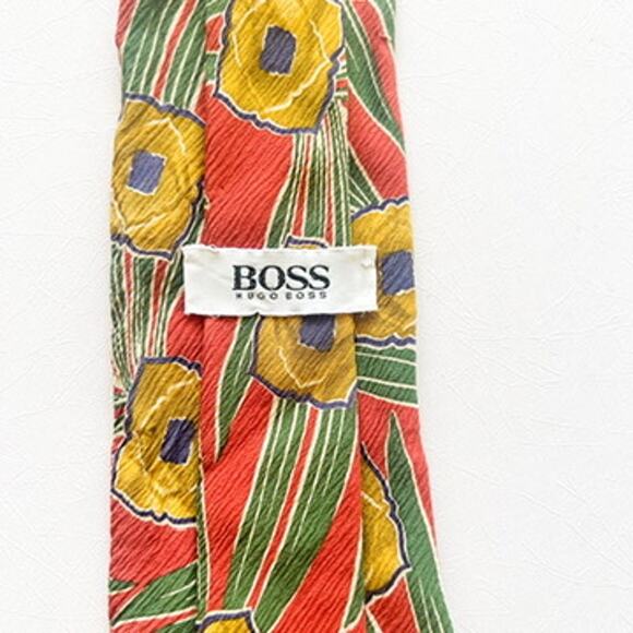 Boss Hugo Boss 100% Silk Neck Tie Made in Italy EUC Red Tropical Floral - Picture 8 of 8